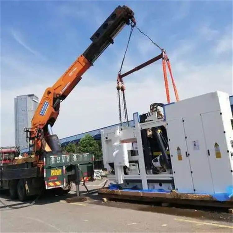 通什镇附近小吊车联系方式|8-16吨|本地及时服务